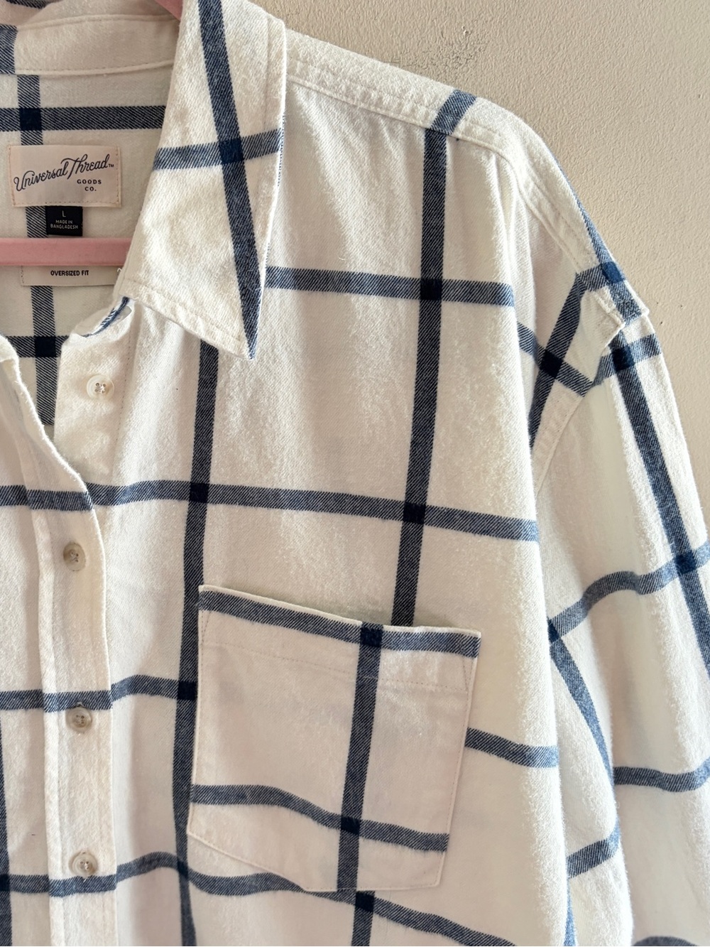 UNIVERSAL THREAD Oversized Flannel Long-Sleeve Button-Down, White Plaid, Large - Picture 4 of 11